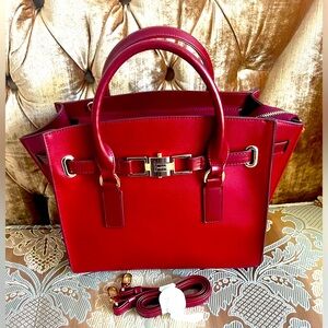 Elegant Burgundy   Satchel with Structured Design